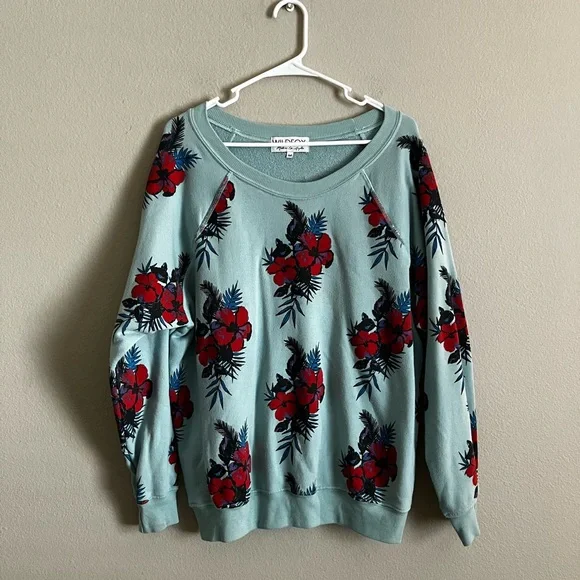 Wildfox Hibiscus Dreams Sommers Sweatshirt in Glacier size medium comfy cozy - Picture 2 of 5